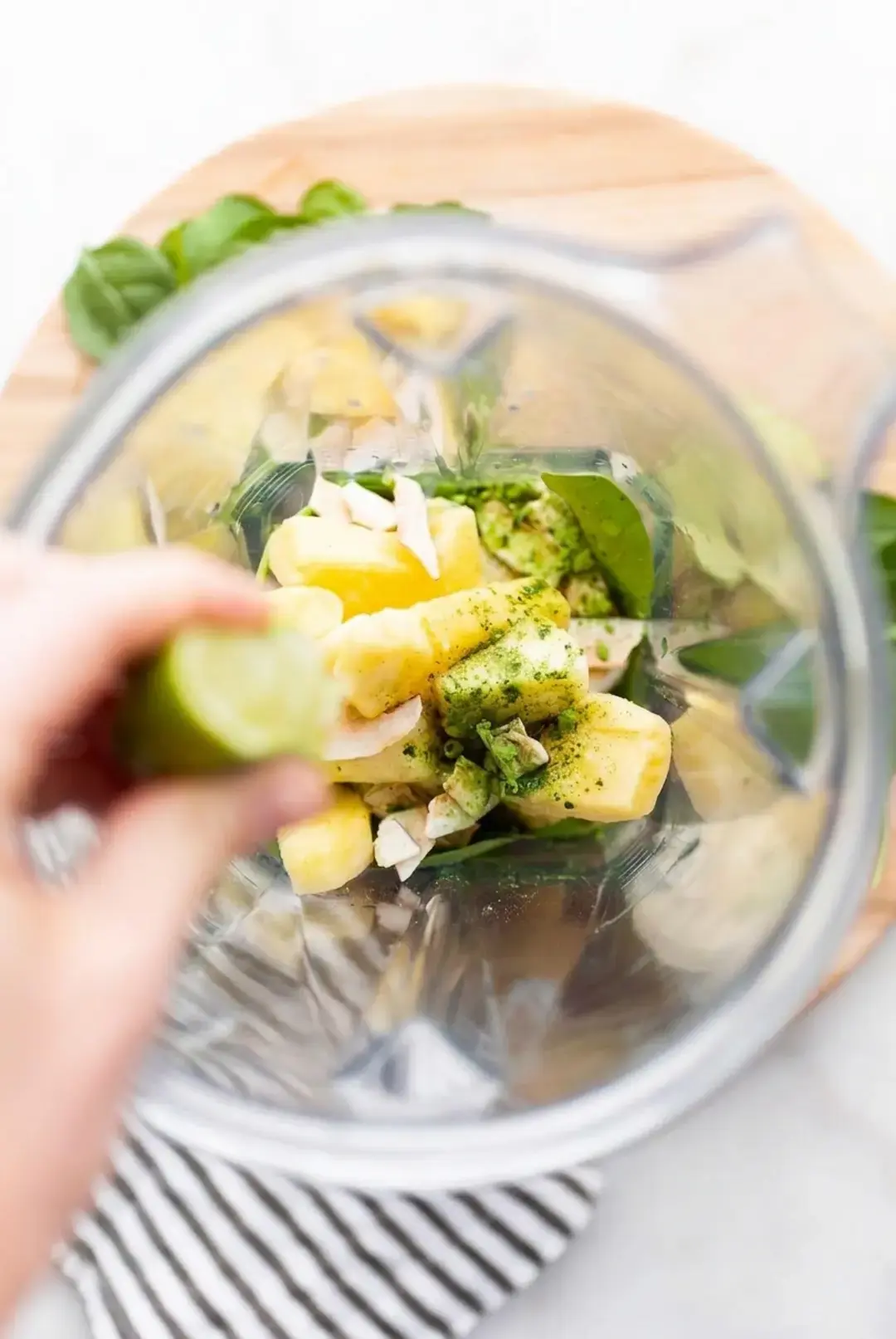 Refreshing Pineapple Weight Loss Smoothie, How To Make The Pineapple Weight Loss Smoothie, Step By Step