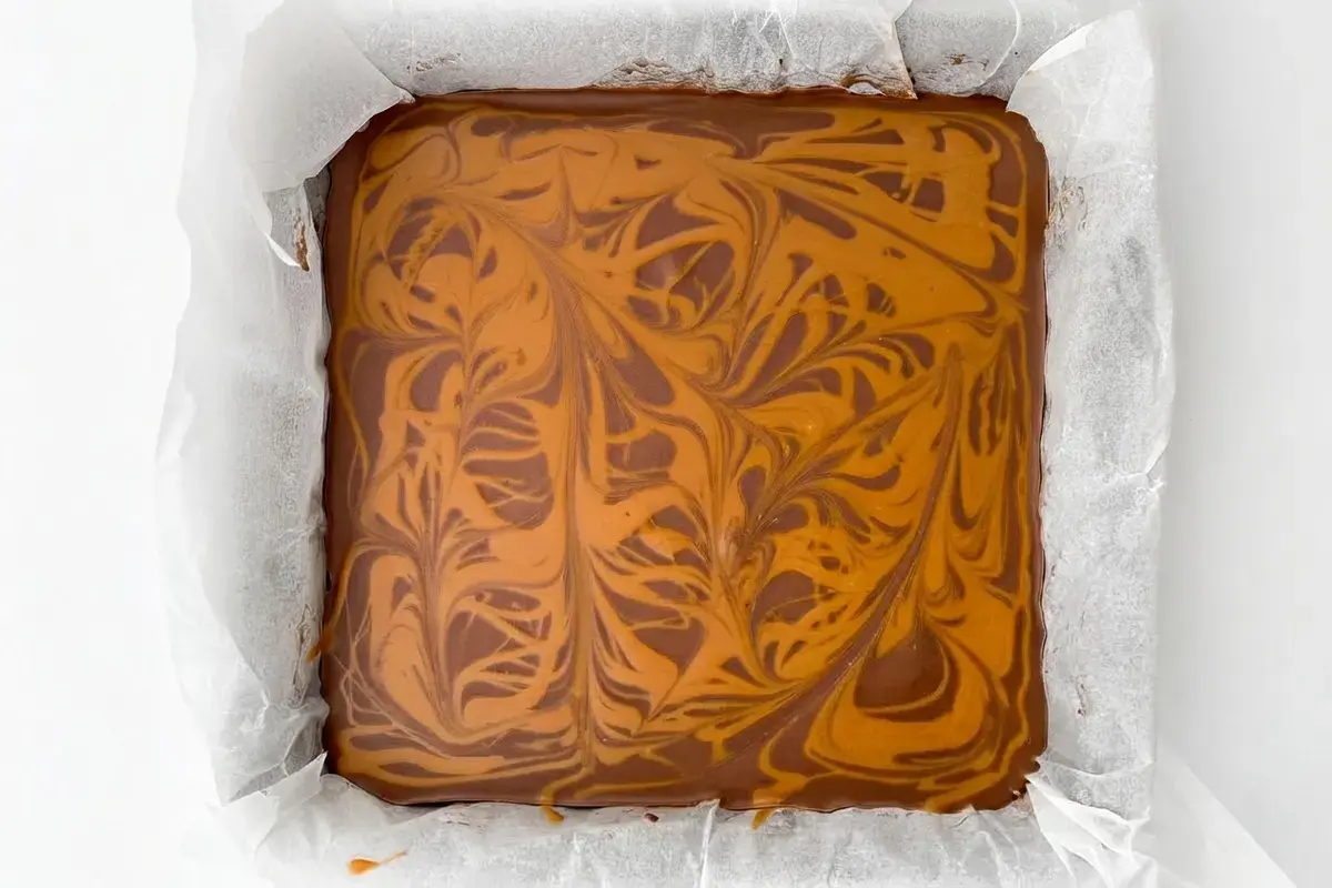 Biscoff Tiffin Recipe, How To Make Biscoff Tiffin, Step By Step Method