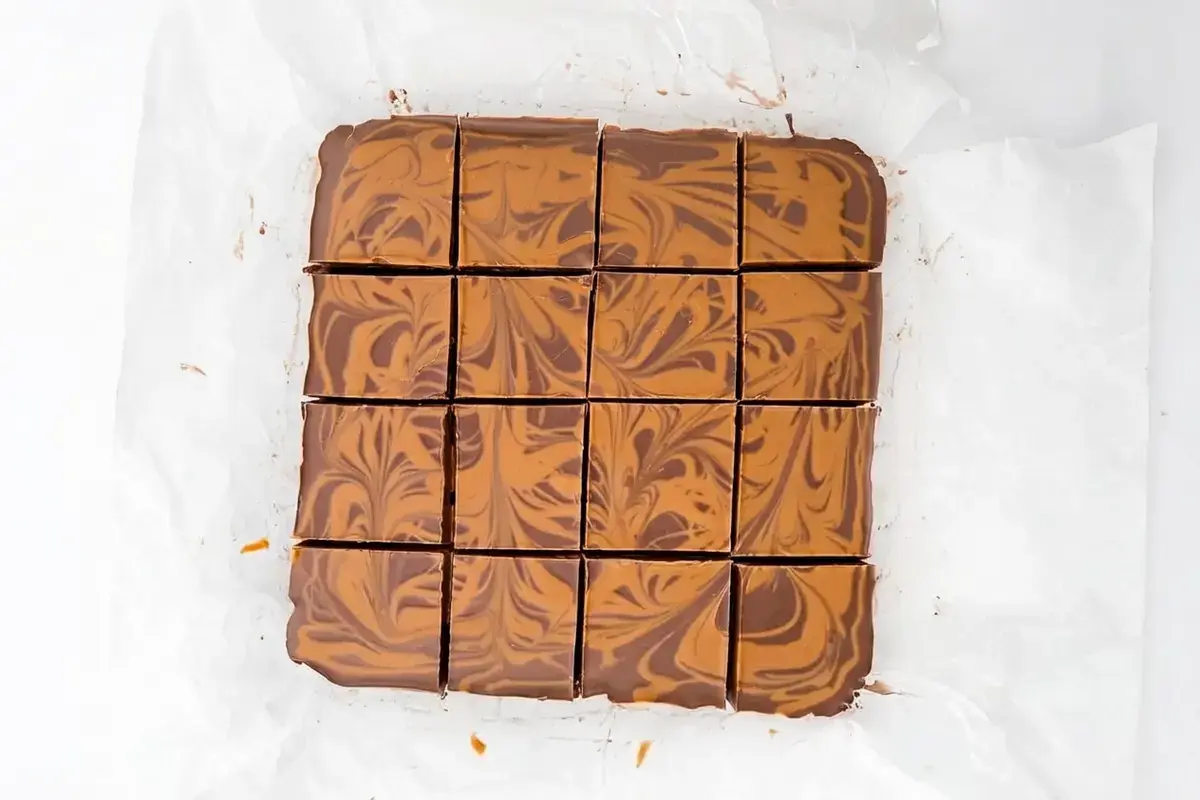 Biscoff Tiffin Recipe, How To Make Biscoff Tiffin, Step By Step Method