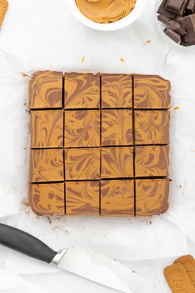 Biscoff Tiffin Recipe, How To Make Biscoff Tiffin, Step By Step Method