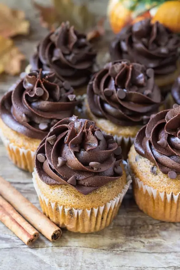Pumpkin Chocolate Chip Cupcakes